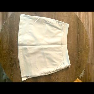 Classic vineyard vines golf skirt. Wear w/anything